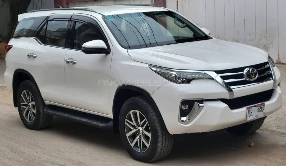 Toyota Fortuner 2018 for Sale in Karachi Image-1