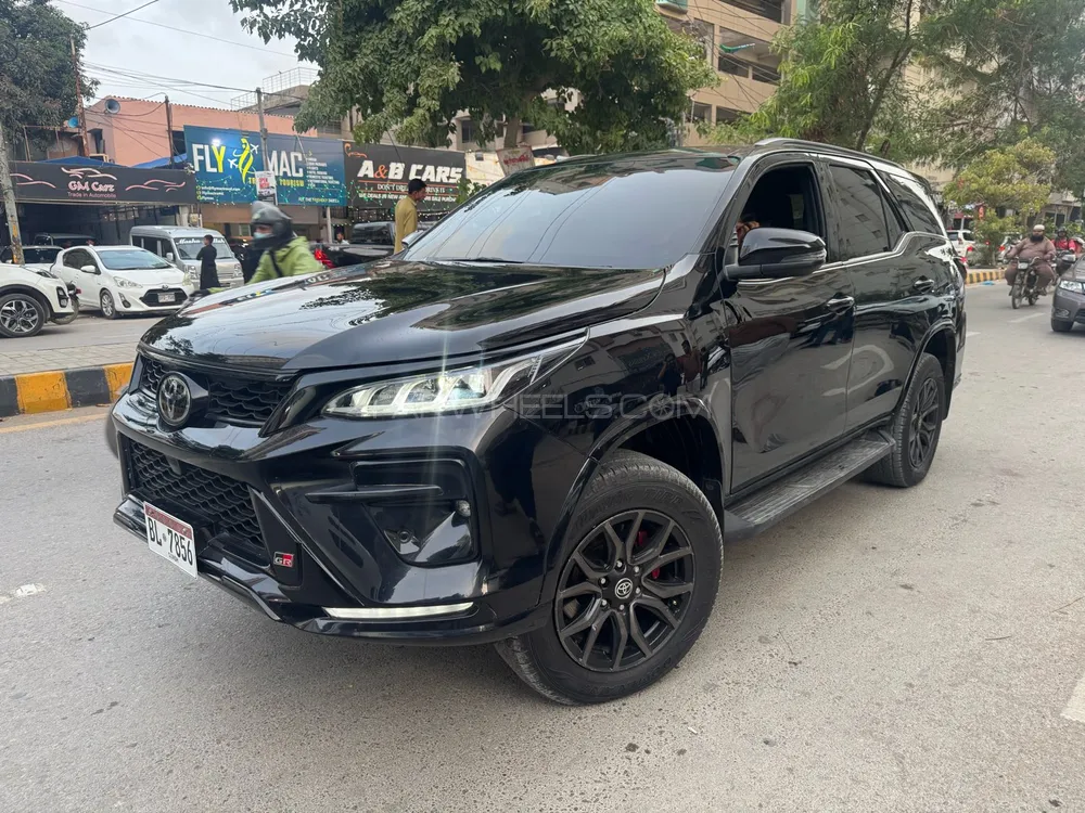 Toyota Fortuner 2023 for Sale in Karachi Image-1