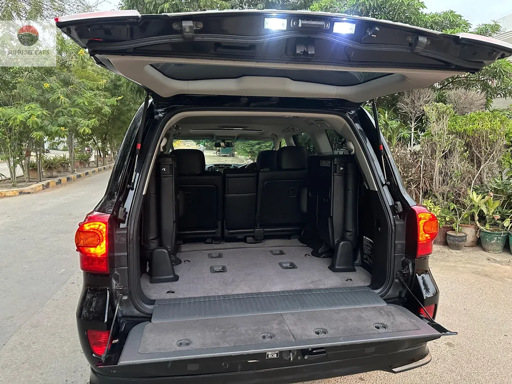 Toyota Land Cruiser 2011 for Sale in Karachi Toyota Land Cruiser 2011 for Sale in Karachi Image-15