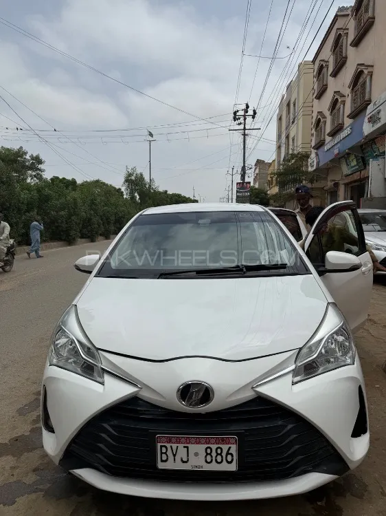 Toyota Vitz 2018 for Sale in Karachi Image-1