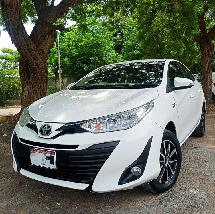 Toyota Yaris Sedan 2021 for Sale in Karachi Image-1