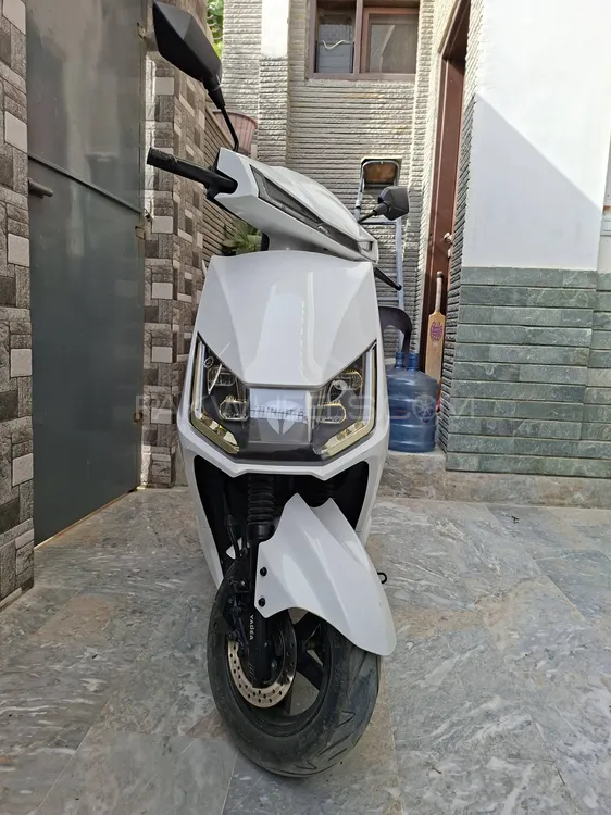 Yadea T5 2024 for Sale Image-1