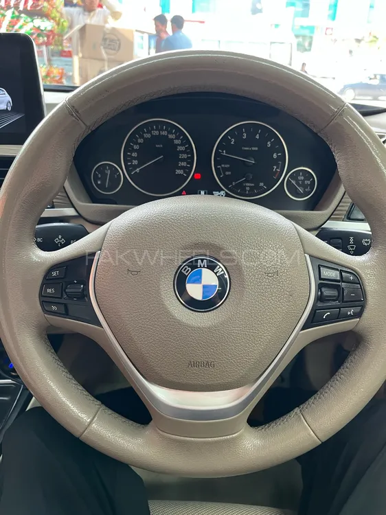 BMW 3 Series 2013 for Sale in Islamabad BMW 3 Series 2013 for Sale in Islamabad Image-13