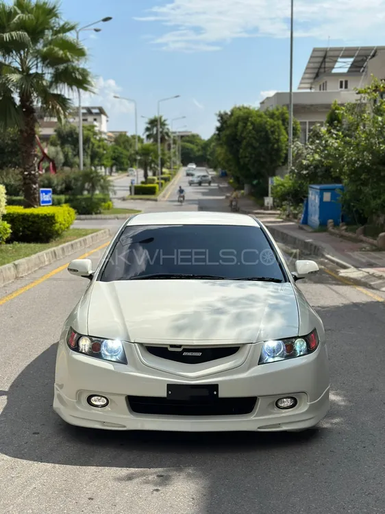 Honda Accord 2004 for Sale in Islamabad Image-1