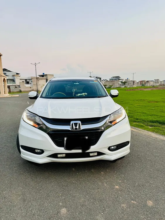 Honda Vezel 2016 for Sale in Faisalabad Image-1