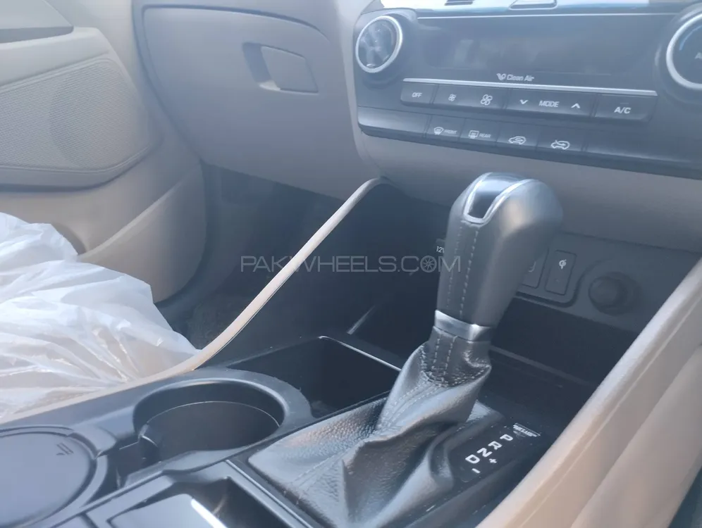 Hyundai Tucson 2022 for Sale in Lahore Hyundai Tucson 2022 for Sale in Lahore Image-9