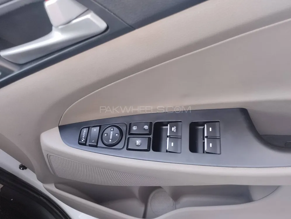 Hyundai Tucson 2022 for Sale in Lahore Hyundai Tucson 2022 for Sale in Lahore Image-13