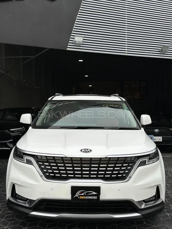 KIA Carnival 2021 for Sale in Lahore Image-1