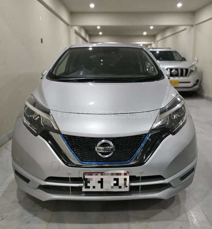 Nissan Note 2018 for Sale in Karachi Image-1