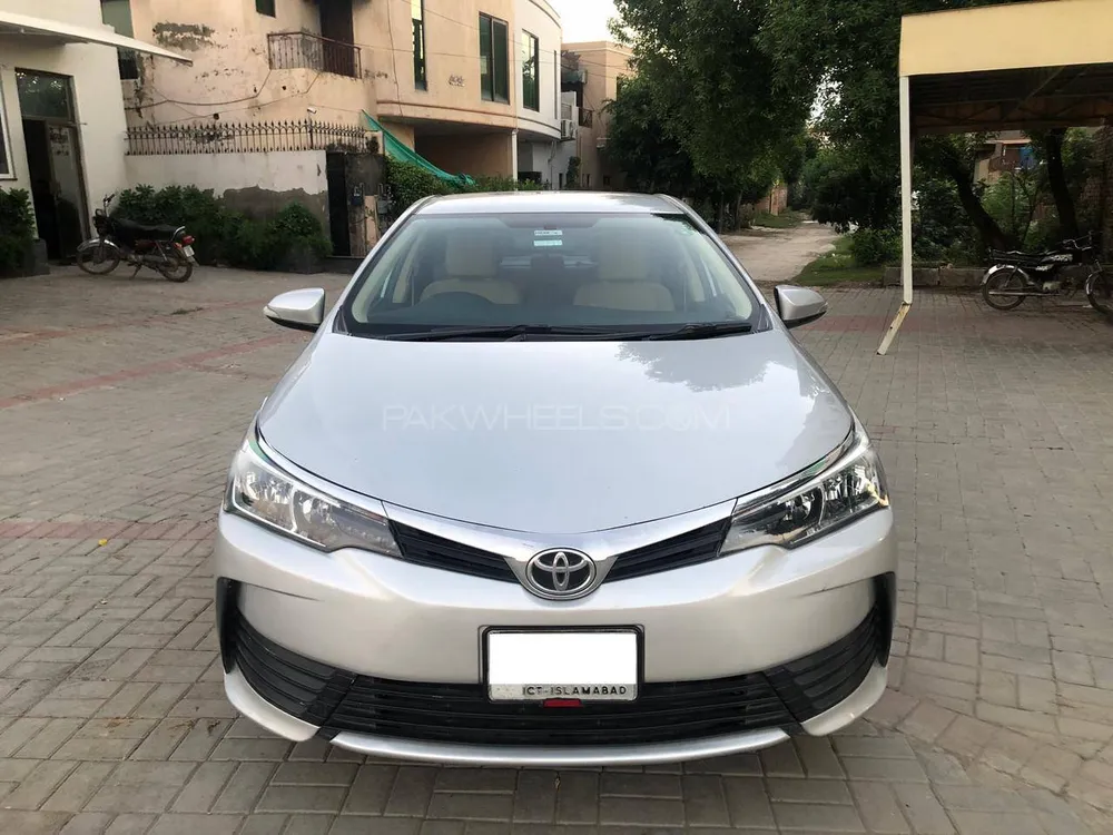 Toyota Corolla 2017 for Sale in Lahore Image-1