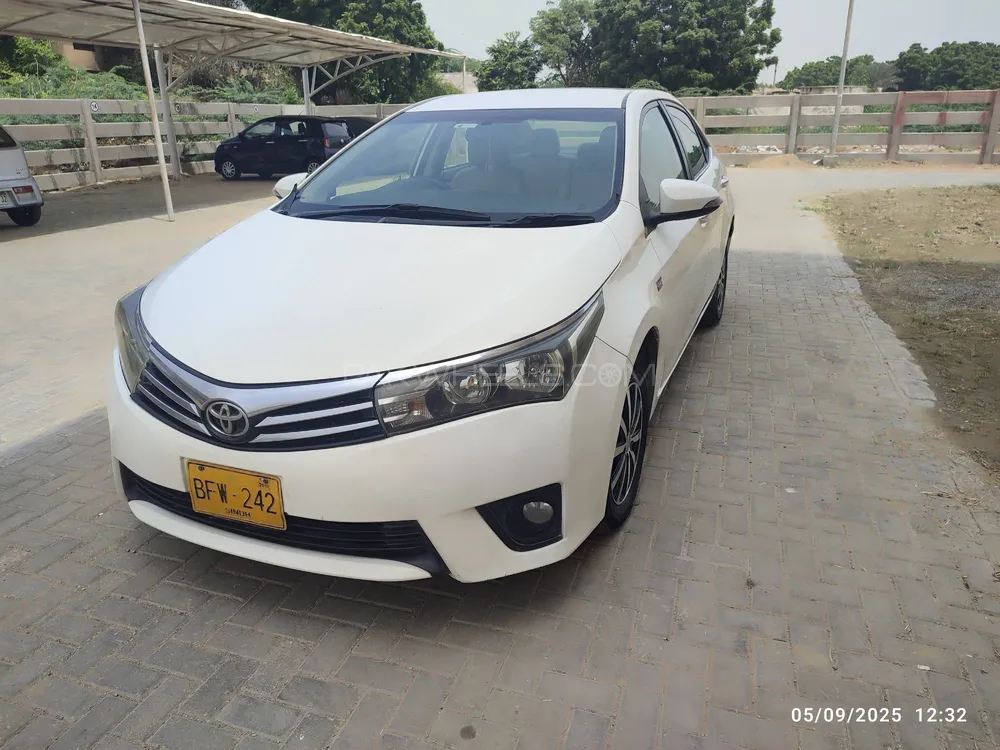 Toyota Corolla 2016 for Sale in Karachi Image-1