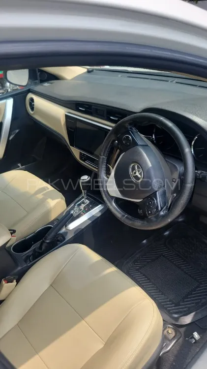 Toyota Corolla 2018 for Sale in Faisalabad Image-1