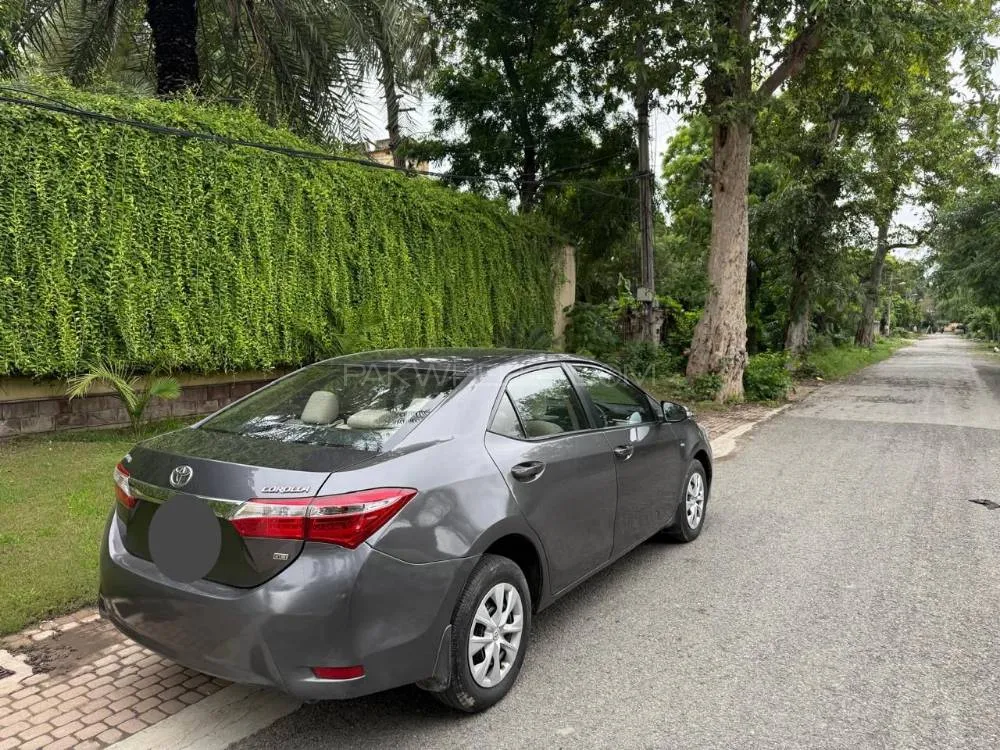 Toyota Corolla 2017 for Sale in Lahore Image-1