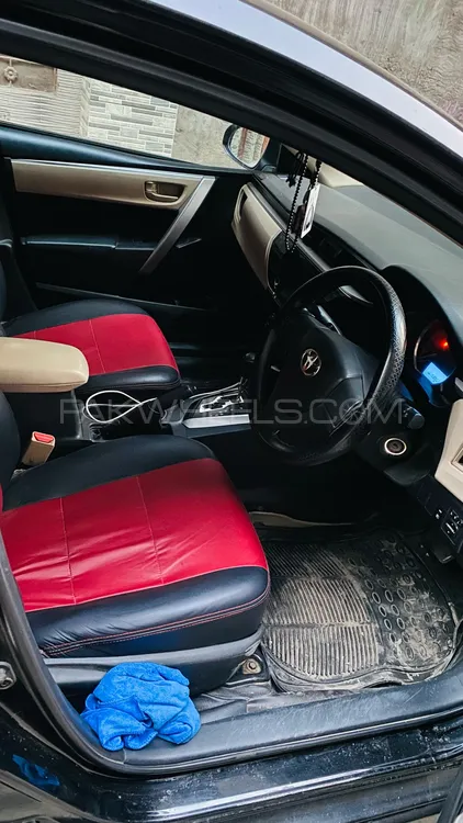 Toyota Corolla 2016 for Sale in Karachi Image-1