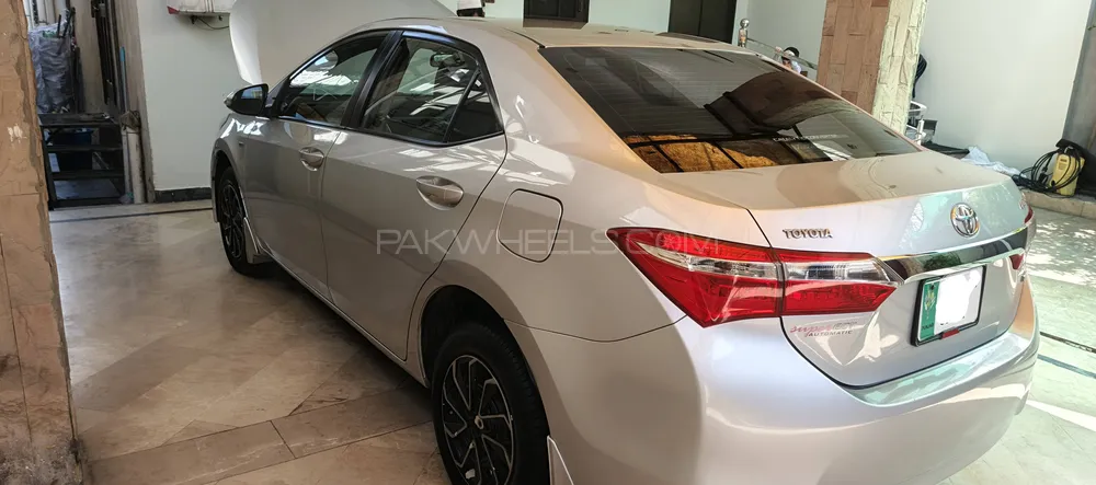 Toyota Corolla 2017 for Sale in Peshawar Image-1