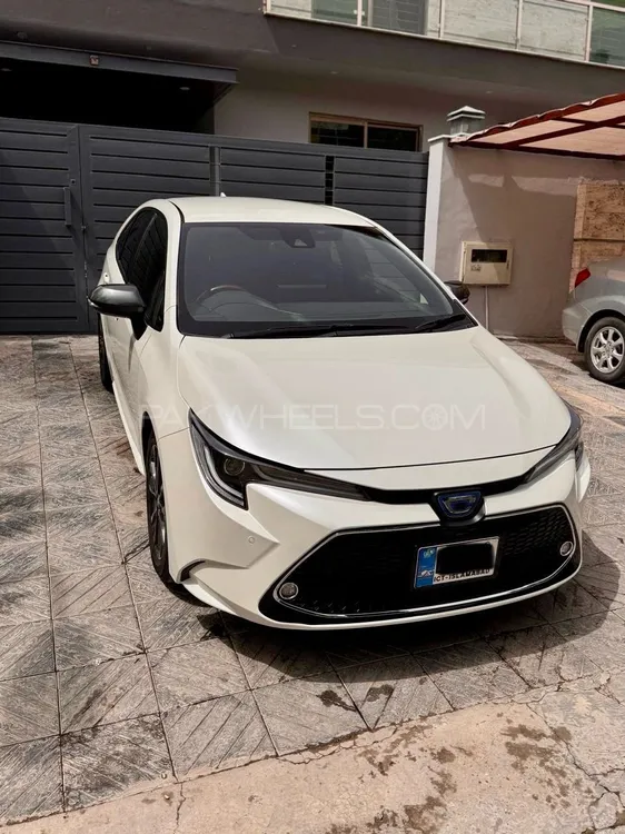 Toyota Corolla 2021 for Sale in Islamabad Image-1