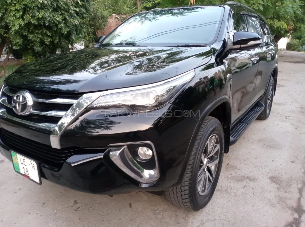 Toyota Fortuner 2017 for Sale in Lahore Image-1