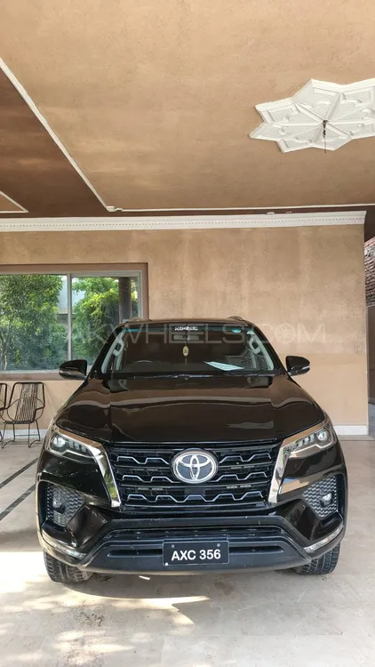 Toyota Fortuner 2022 for Sale in Multan Image-1