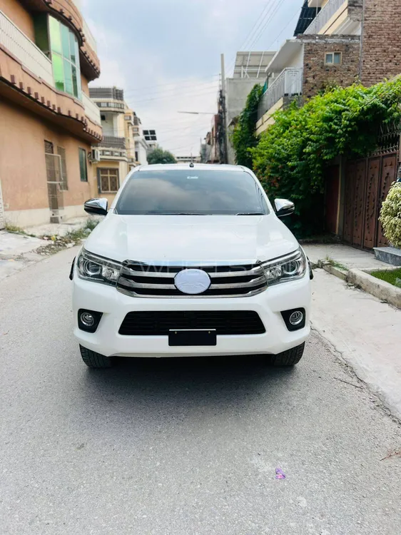 Toyota Hilux 2019 for Sale in Peshawar Image-1