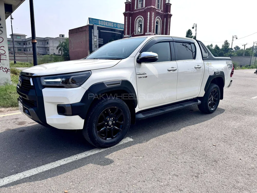 Toyota Hilux 2020 for Sale in Lahore Toyota Hilux 2020 for Sale in Lahore Image-3