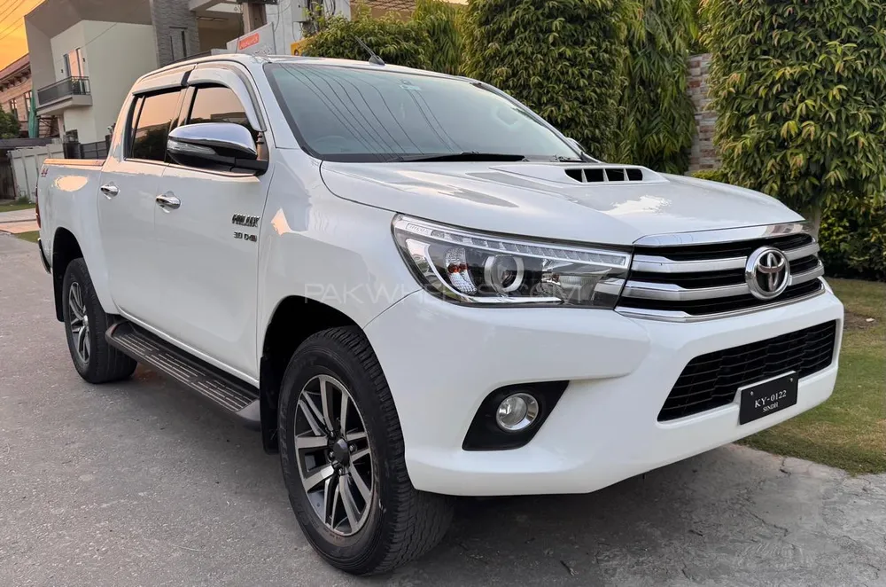 Toyota Hilux 2018 for Sale in Multan Image-1