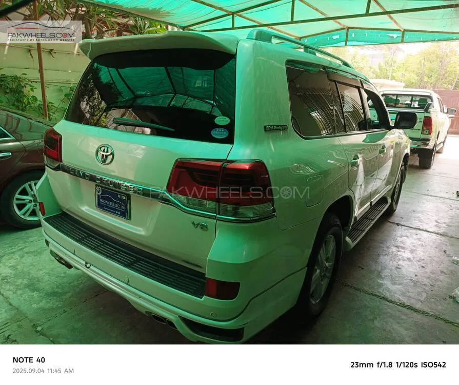 ٹویوٹا لینڈ کروزر 2011 for Sale in کراچی ٹویوٹا لینڈ کروزر 2011 for Sale in کراچی Image-5