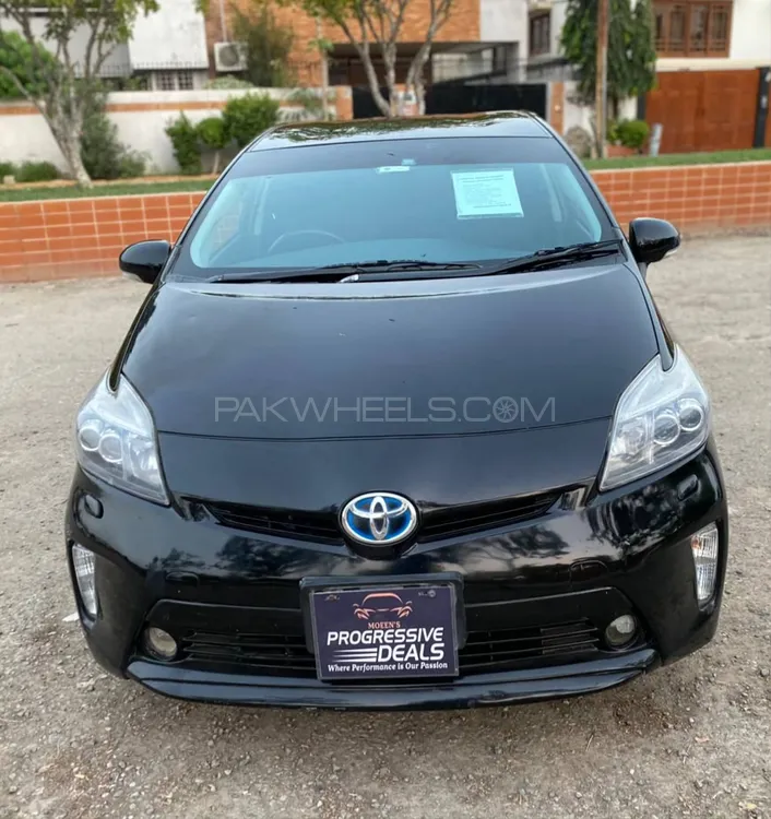 ٹویوٹا پریوس 2013 for Sale in کراچی Image-1