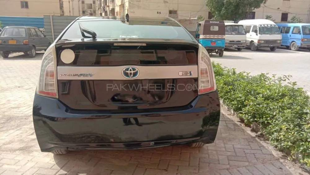 Toyota Prius 2012 for Sale in Karachi Image-1