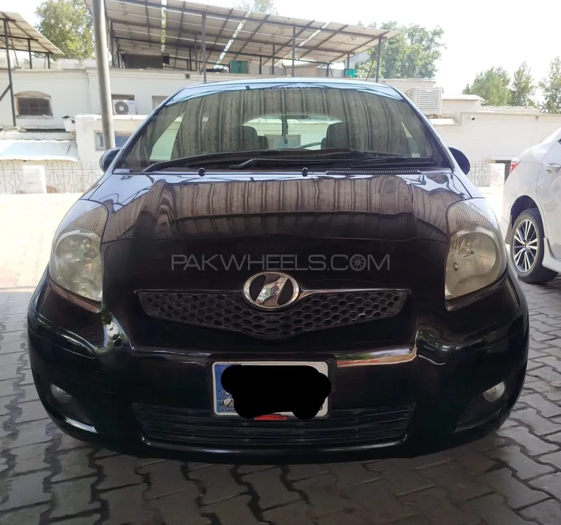 Toyota Vitz 2009 for Sale in Peshawar Image-1