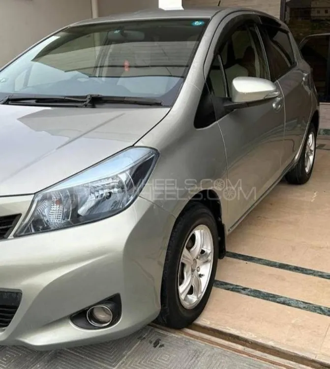 Toyota Vitz 2012 for Sale in Islamabad Image-1