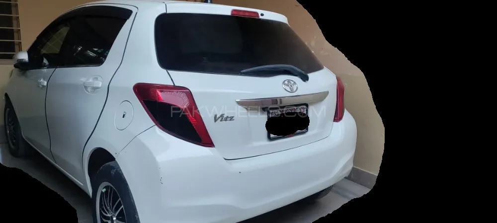 Toyota Vitz 2013 for Sale in Quetta Image-1