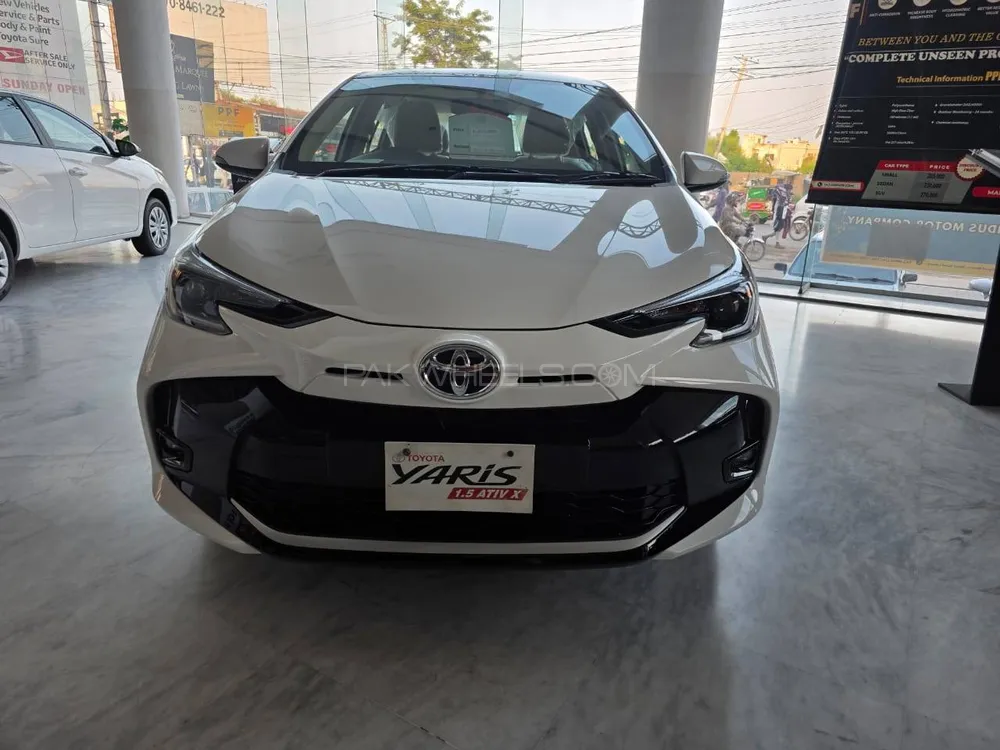 ٹویوٹا یارس سیڈان 2025 for Sale in لاہور Image-1