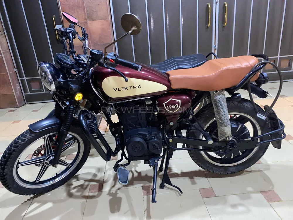 Vlektra Retro 1969 2024 for Sale Image-1