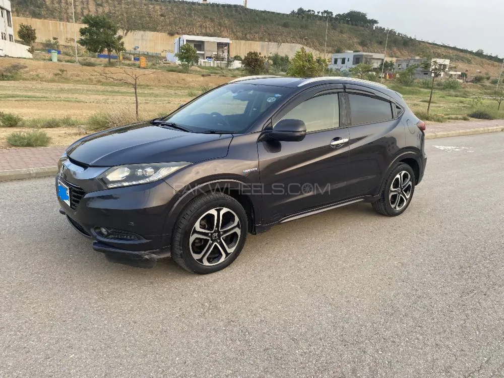 Honda Vezel 2014 for Sale in Karachi Image-1