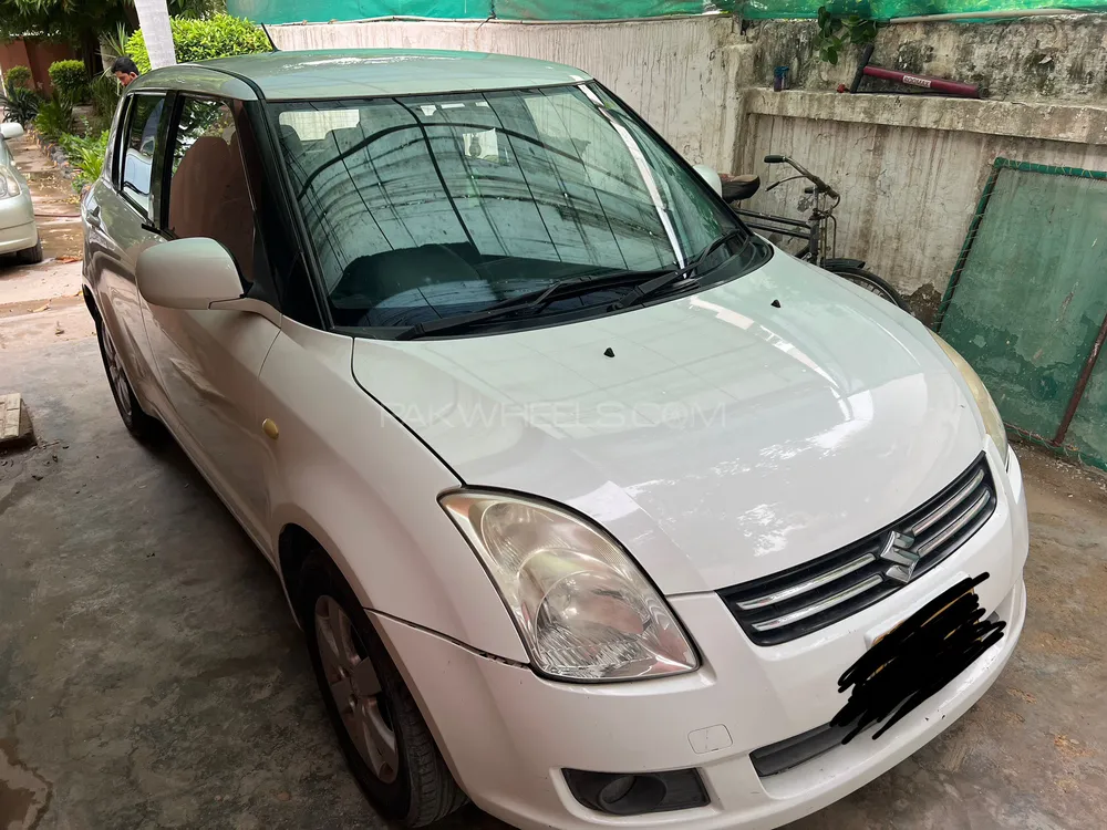 Suzuki Swift 2012 for Sale in Hyderabad Image-1