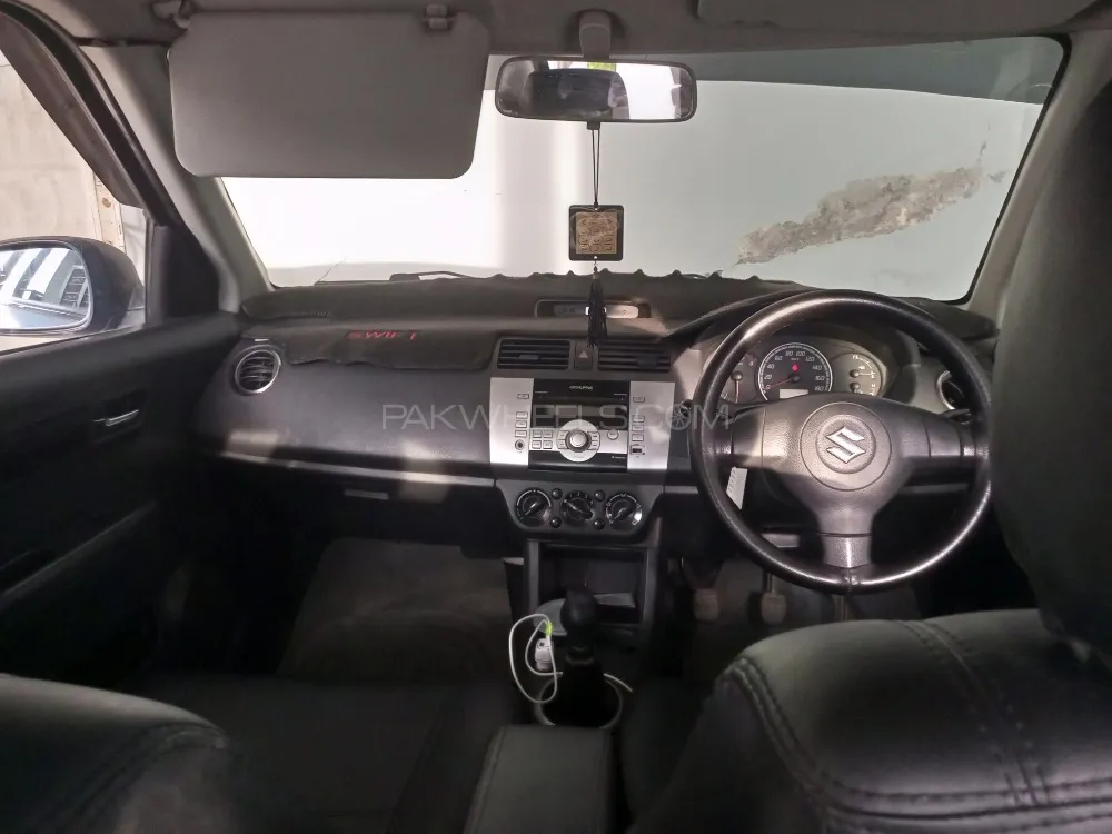 Suzuki Swift 2012 for Sale in Gujrat Image-1