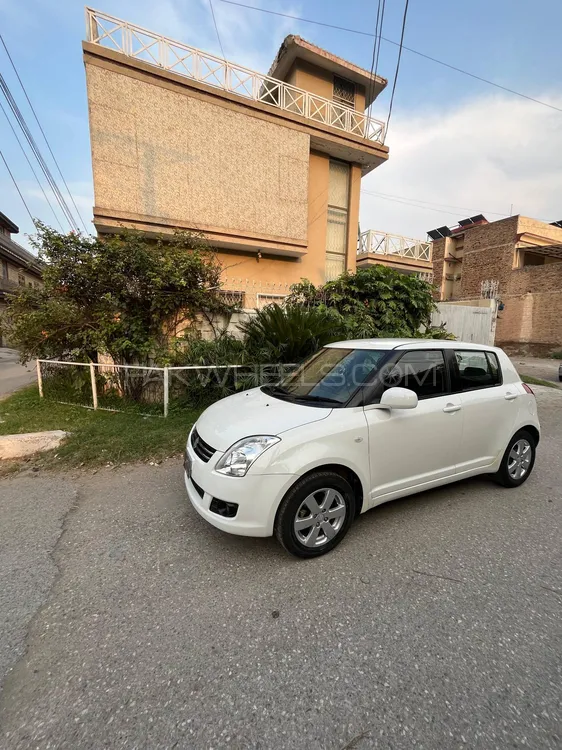 Suzuki Swift 2015 for Sale in Peshawar Image-1