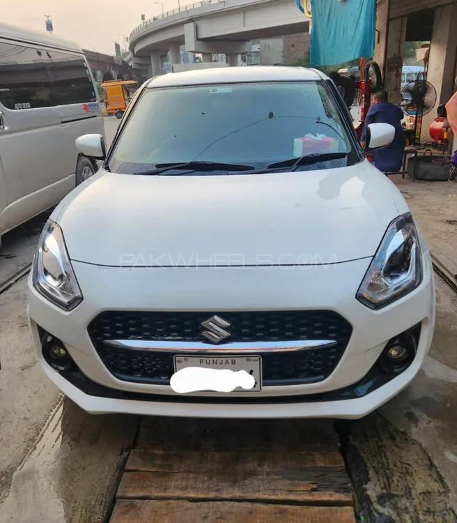 Suzuki Swift 2023 for Sale in Faisalabad Image-1
