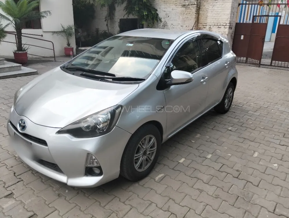 Toyota Aqua 2013 for Sale in Lahore Image-1