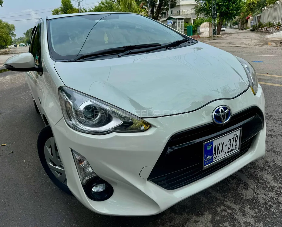 Toyota Aqua 2015 for Sale in Peshawar Image-1