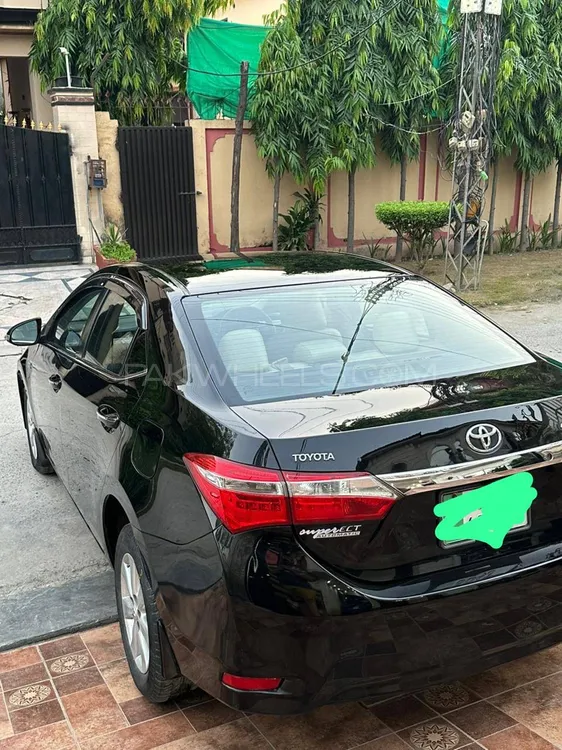 Toyota Corolla 2015 for Sale in Lahore Image-1