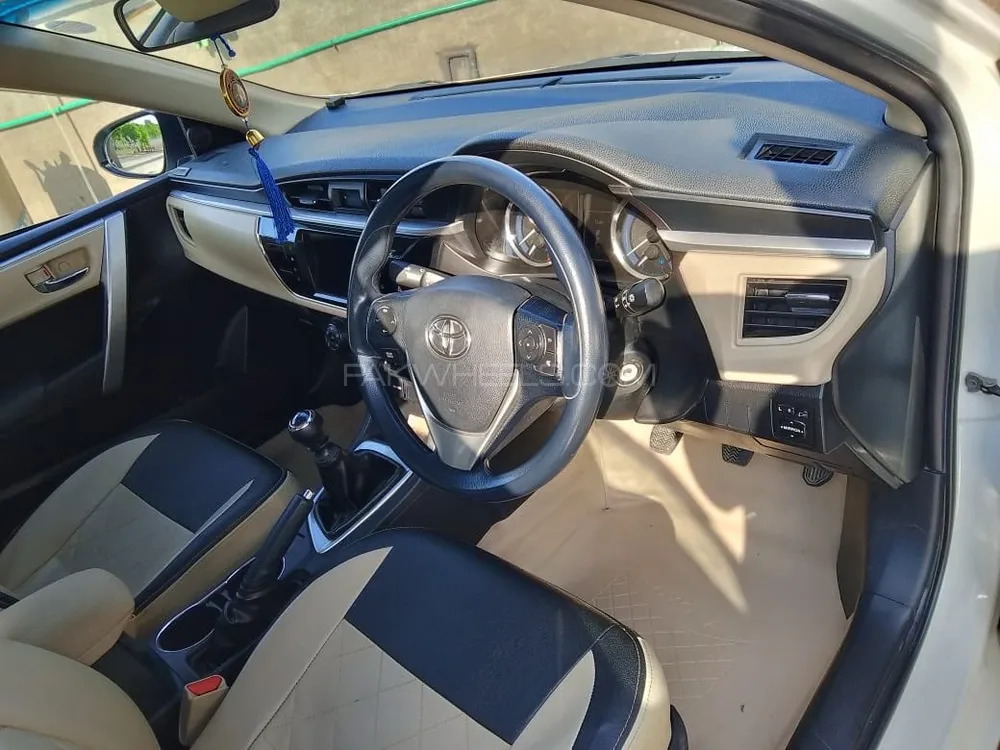 Toyota Corolla 2016 for Sale in Sargodha Image-1