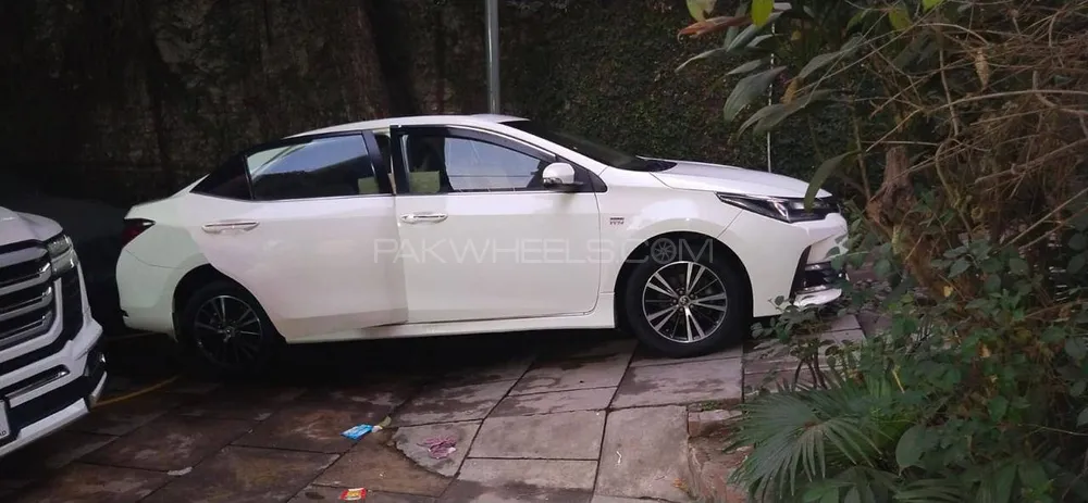 Toyota Corolla 2019 for Sale in Islamabad Image-1