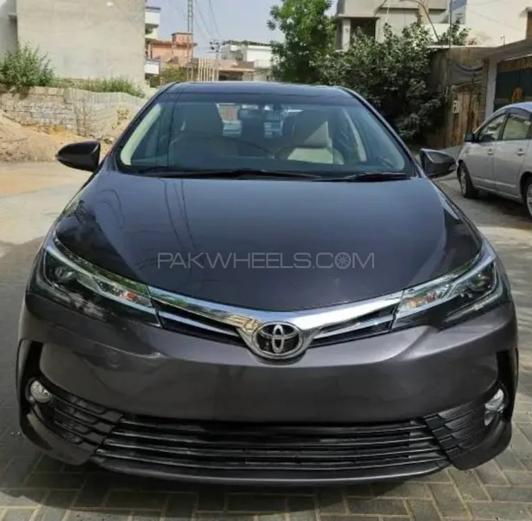 Toyota Corolla 2018 for Sale in Karachi Image-1
