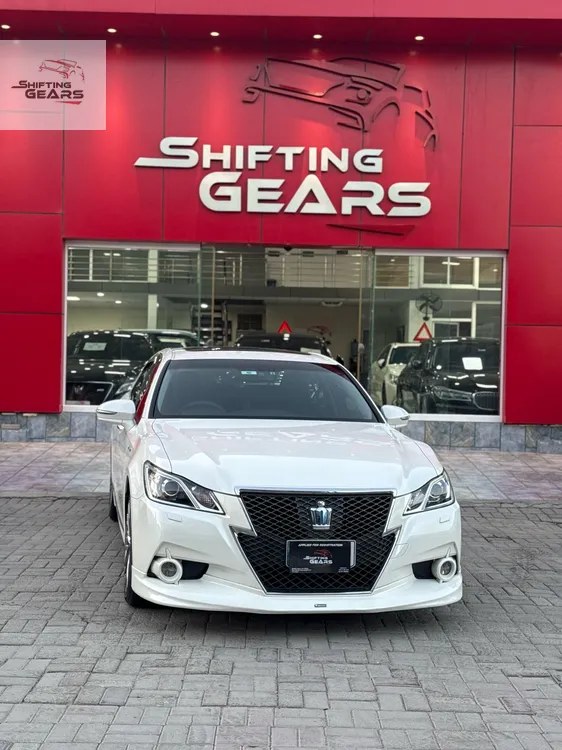 Toyota Crown 2013 for Sale in Islamabad Image-1