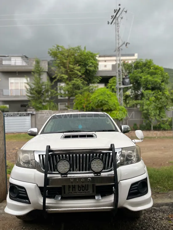 Toyota Hilux 2012 for Sale in Islamabad Image-1