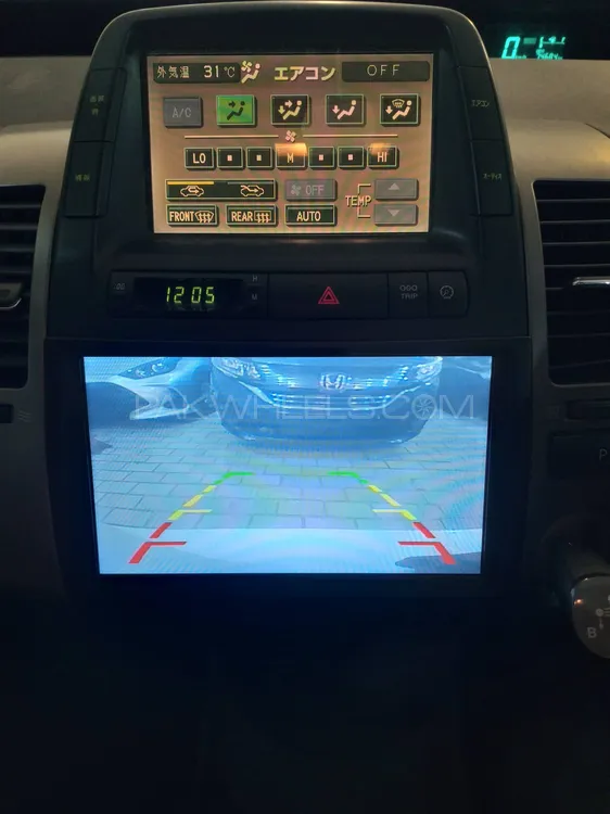 Toyota Prius 2011 for Sale in Karachi Toyota Prius 2011 for Sale in Karachi Image-12