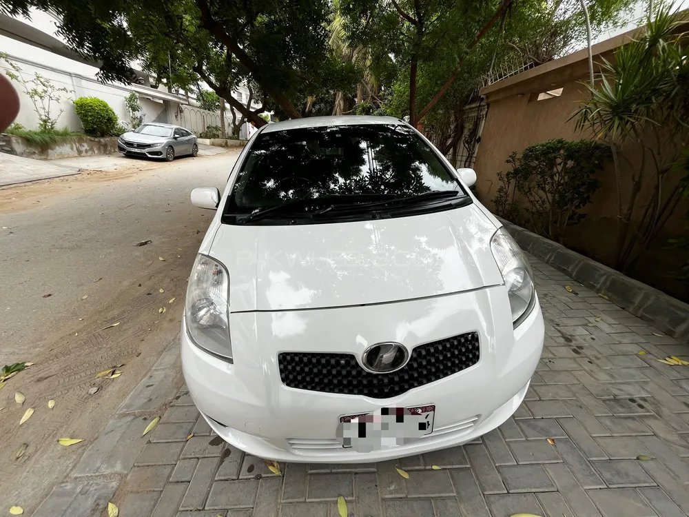 Toyota Vitz 2007 for Sale in Karachi Image-1