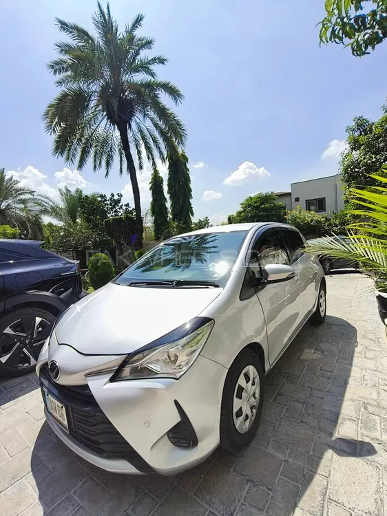 Toyota Vitz 2017 for Sale in Islamabad Image-1