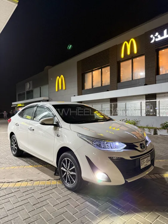 Toyota Yaris Sedan 2021 for Sale in Karachi Image-1